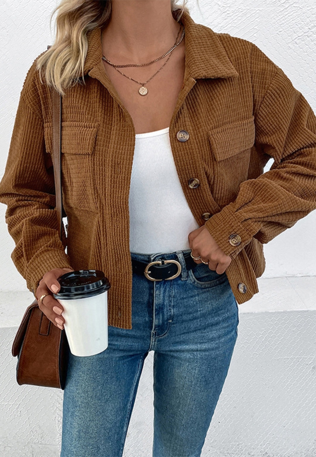 Chaqueta de pana texturizada con botones en la parte delantera