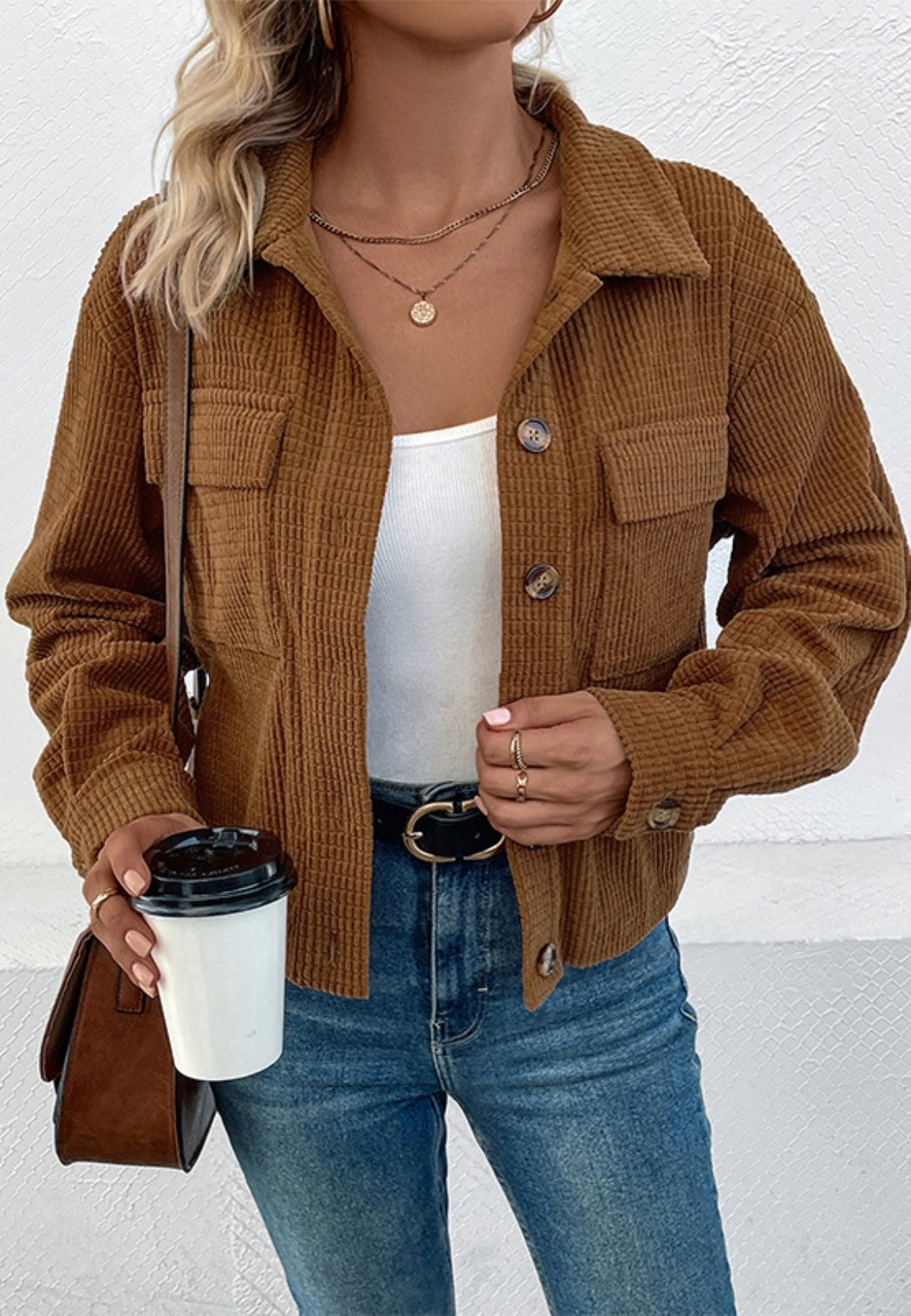 Chaqueta de pana texturizada con botones en la parte delantera