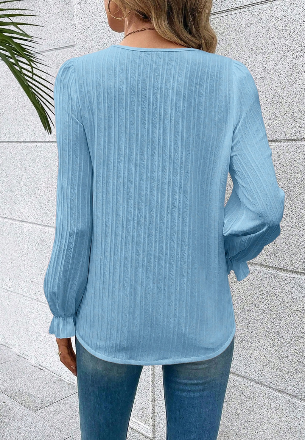 Blusa texturizada con ribete de encaje de crochet