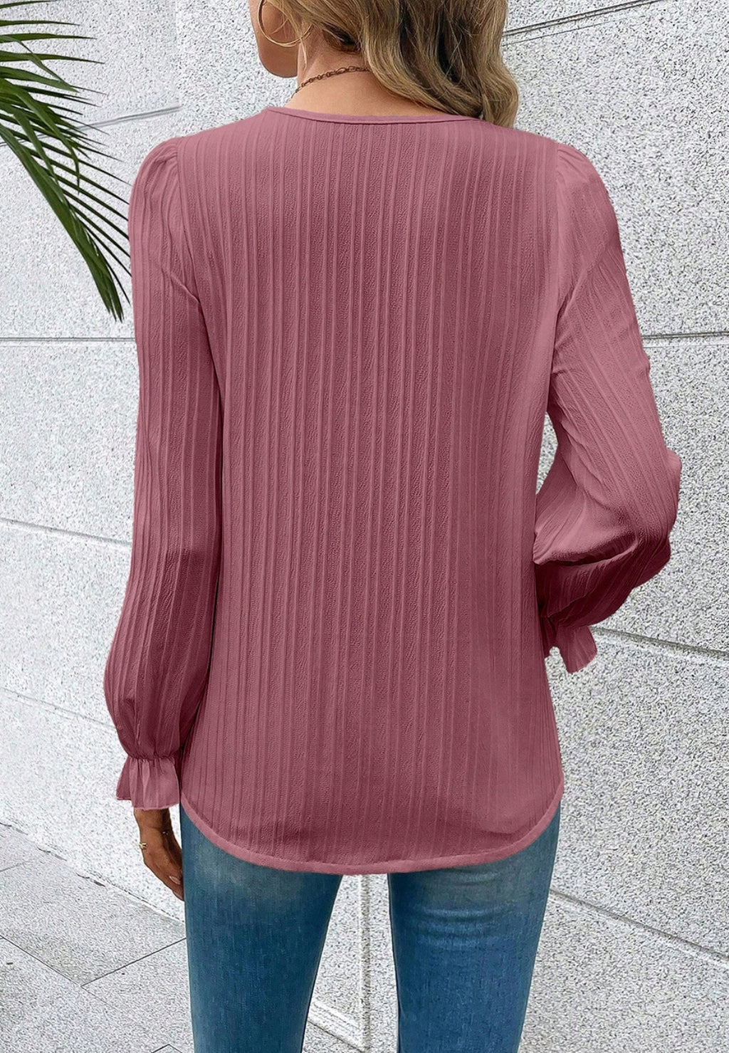 Blusa texturizada con ribete de encaje de crochet