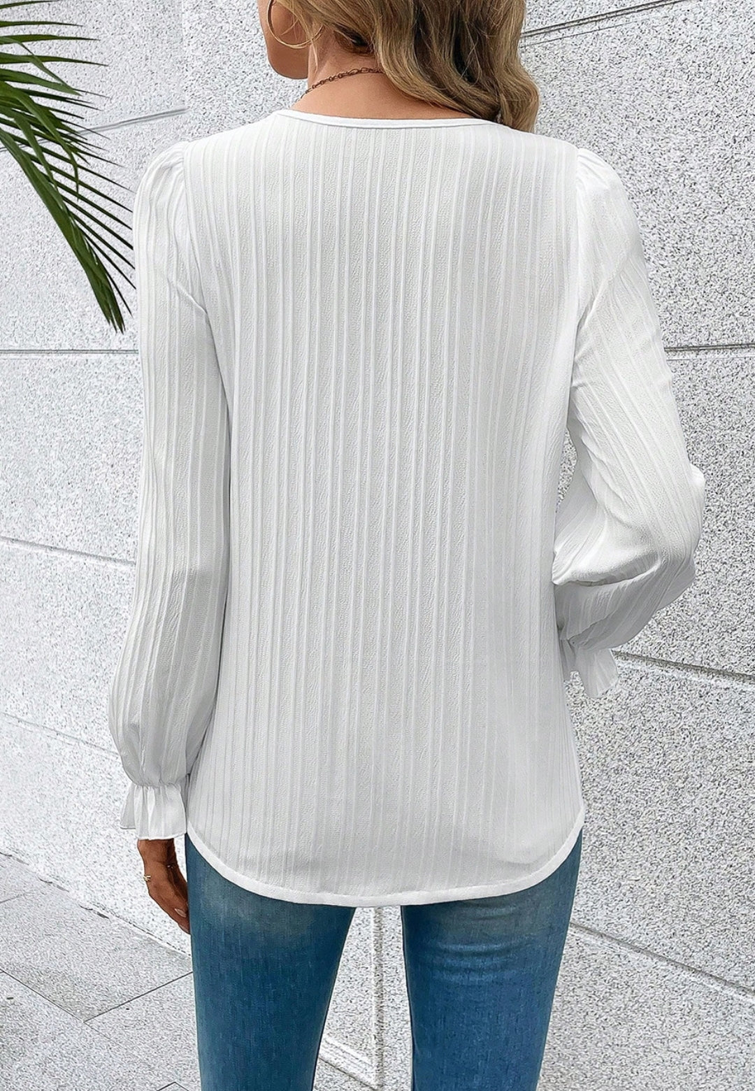 Blusa texturizada con ribete de encaje de crochet