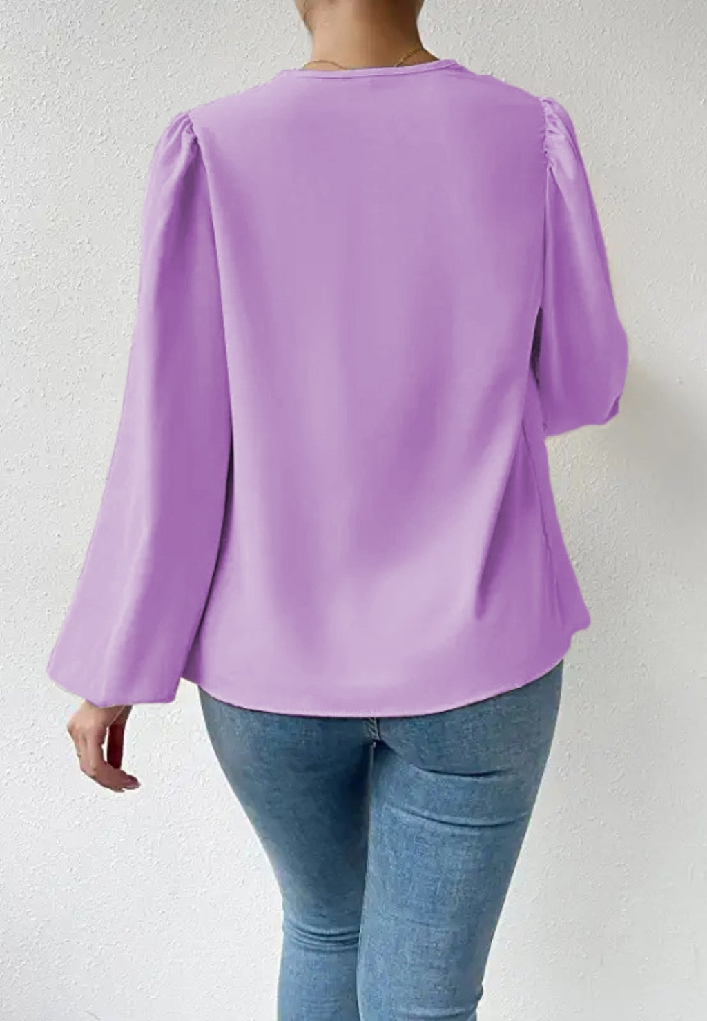 Blusa con cuello vuelto y mangas de obispo