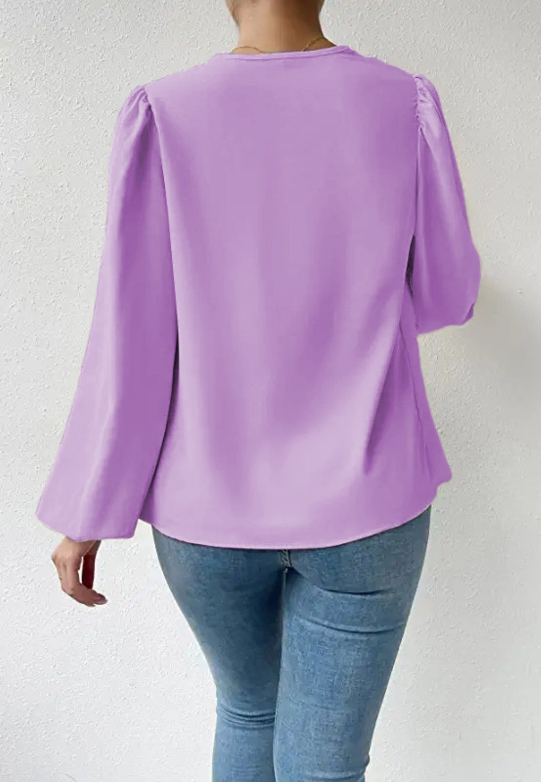 Blusa con cuello vuelto y mangas de obispo