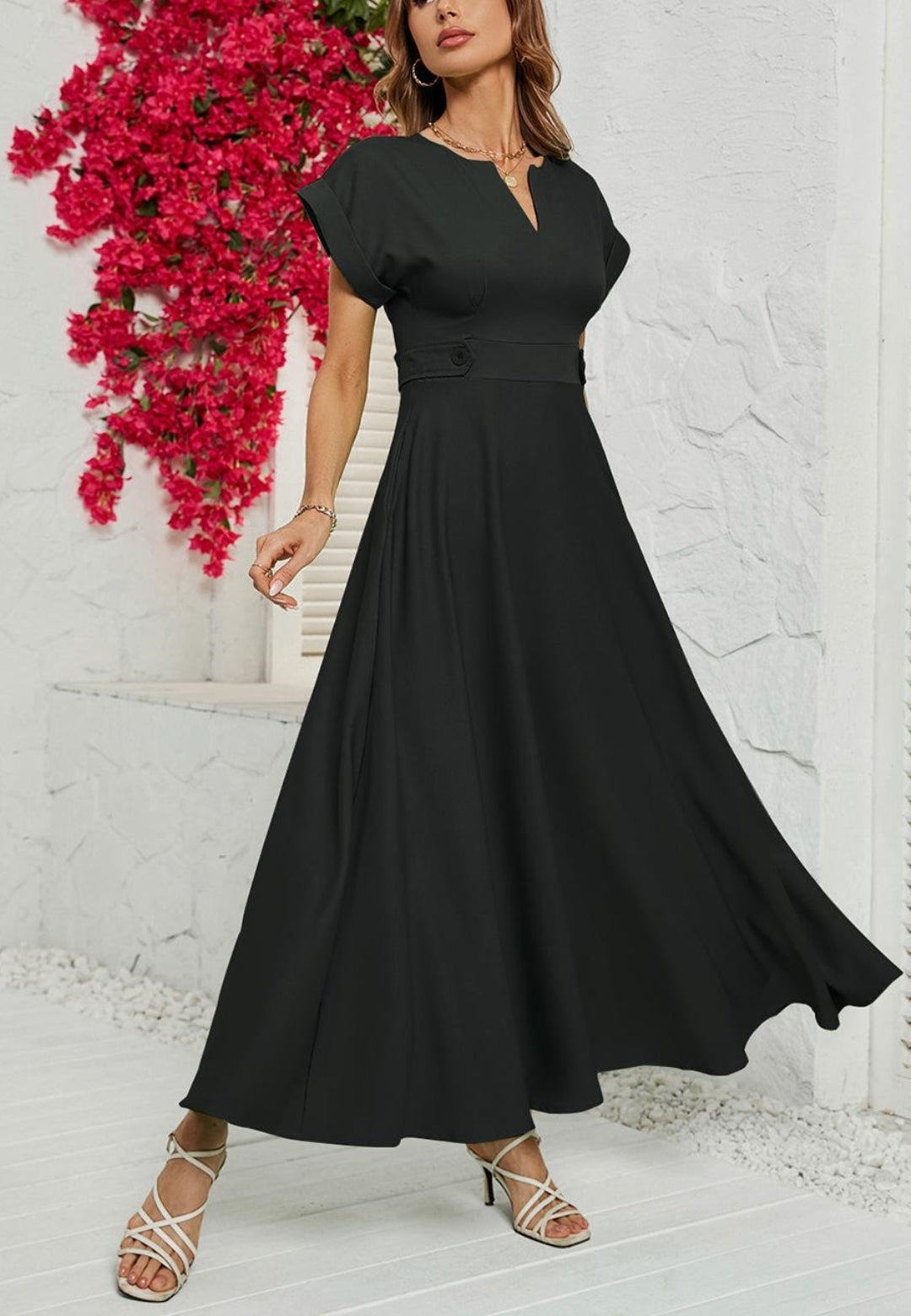 Vestido clásico con botones en la cintura