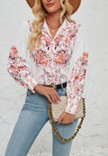 Camisa con botones y detalles florales