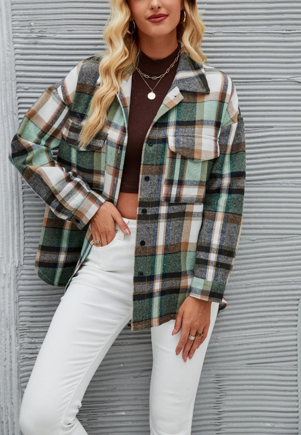Chaqueta con botones y estampado de cuadros