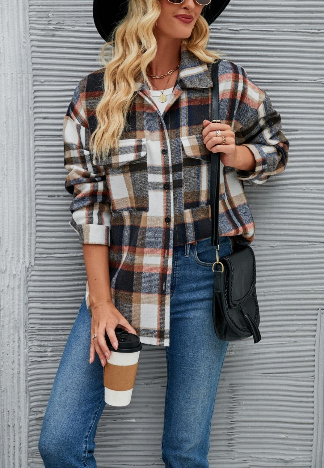 Chaqueta con botones y estampado de cuadros