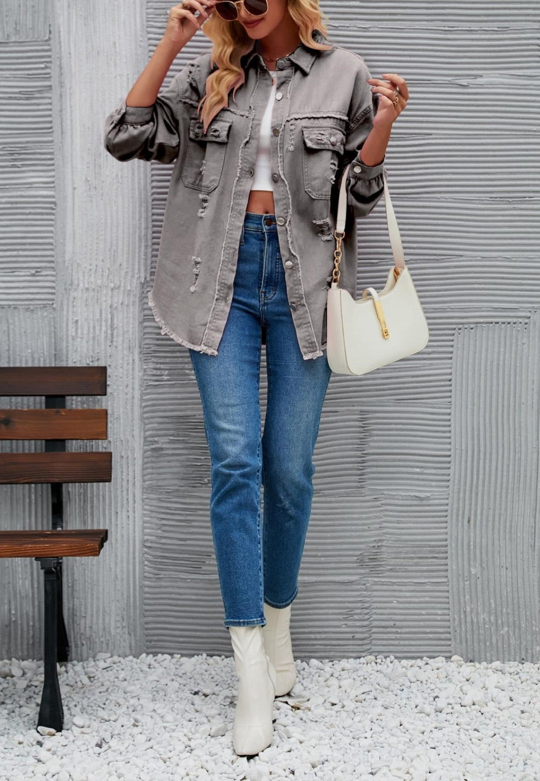 Chaqueta desgastada de color liso