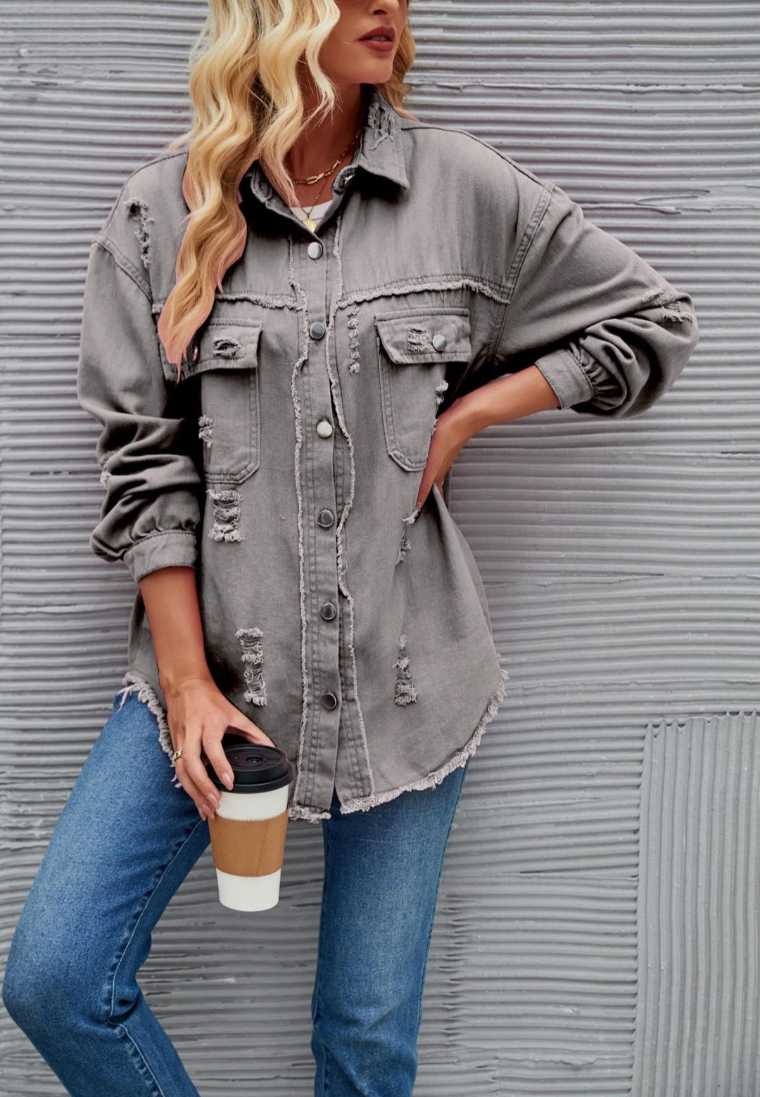 Chaqueta desgastada de color liso