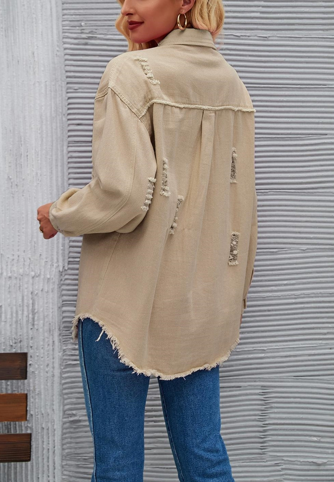 Chaqueta desgastada de color liso