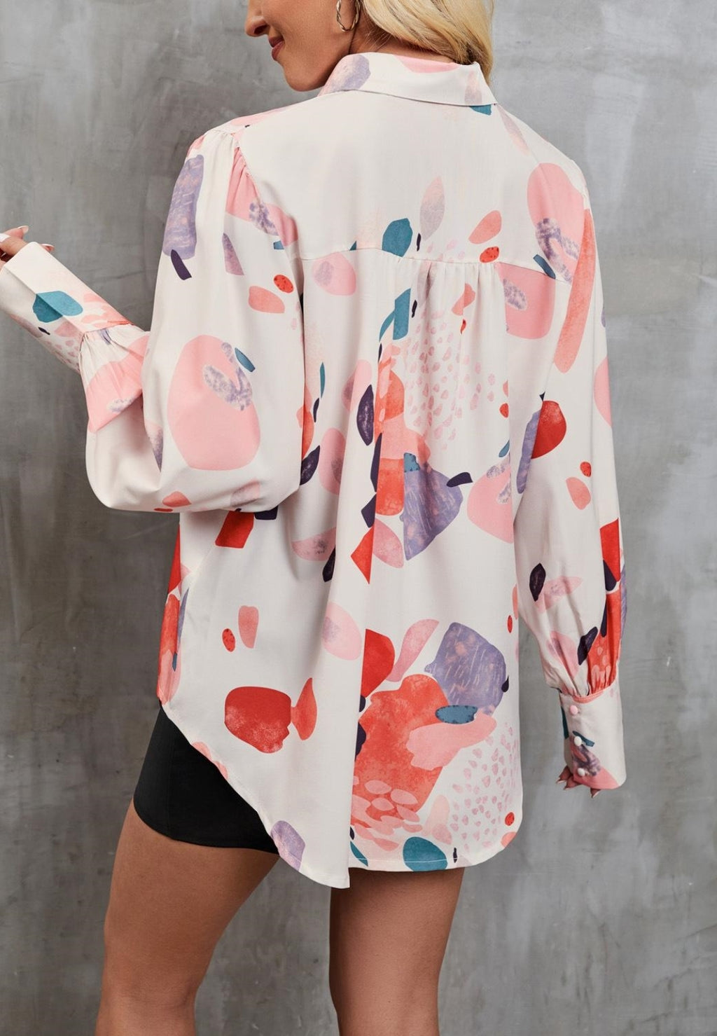 Abstract Print Curved Hem Shirt