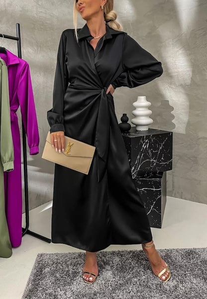 Vestido con dobladillo superpuesto y lazo lateral