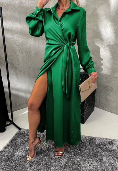 Vestido con dobladillo superpuesto y lazo lateral