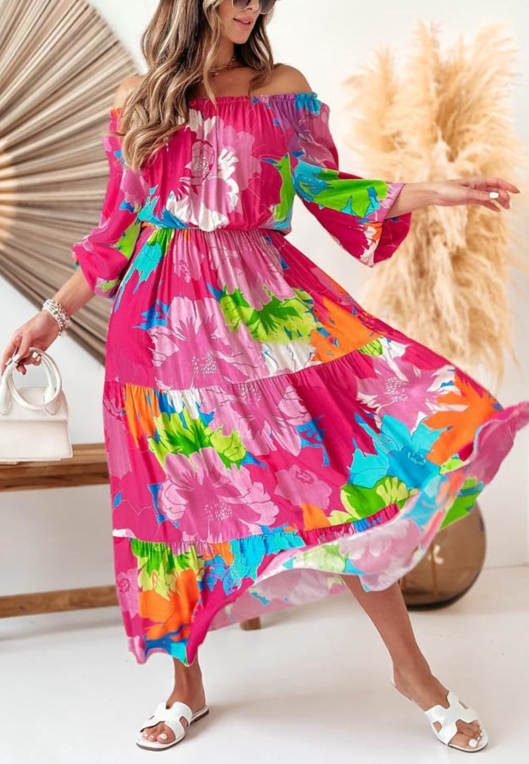 Vestido largo con hombros descubiertos y estampado floral multicolor