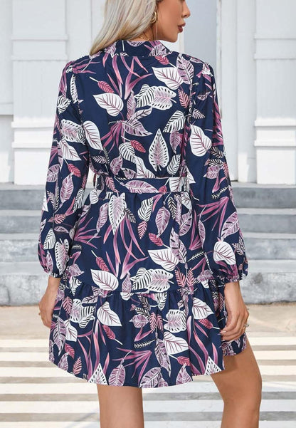 Vestido con botones y flores y cuello alto