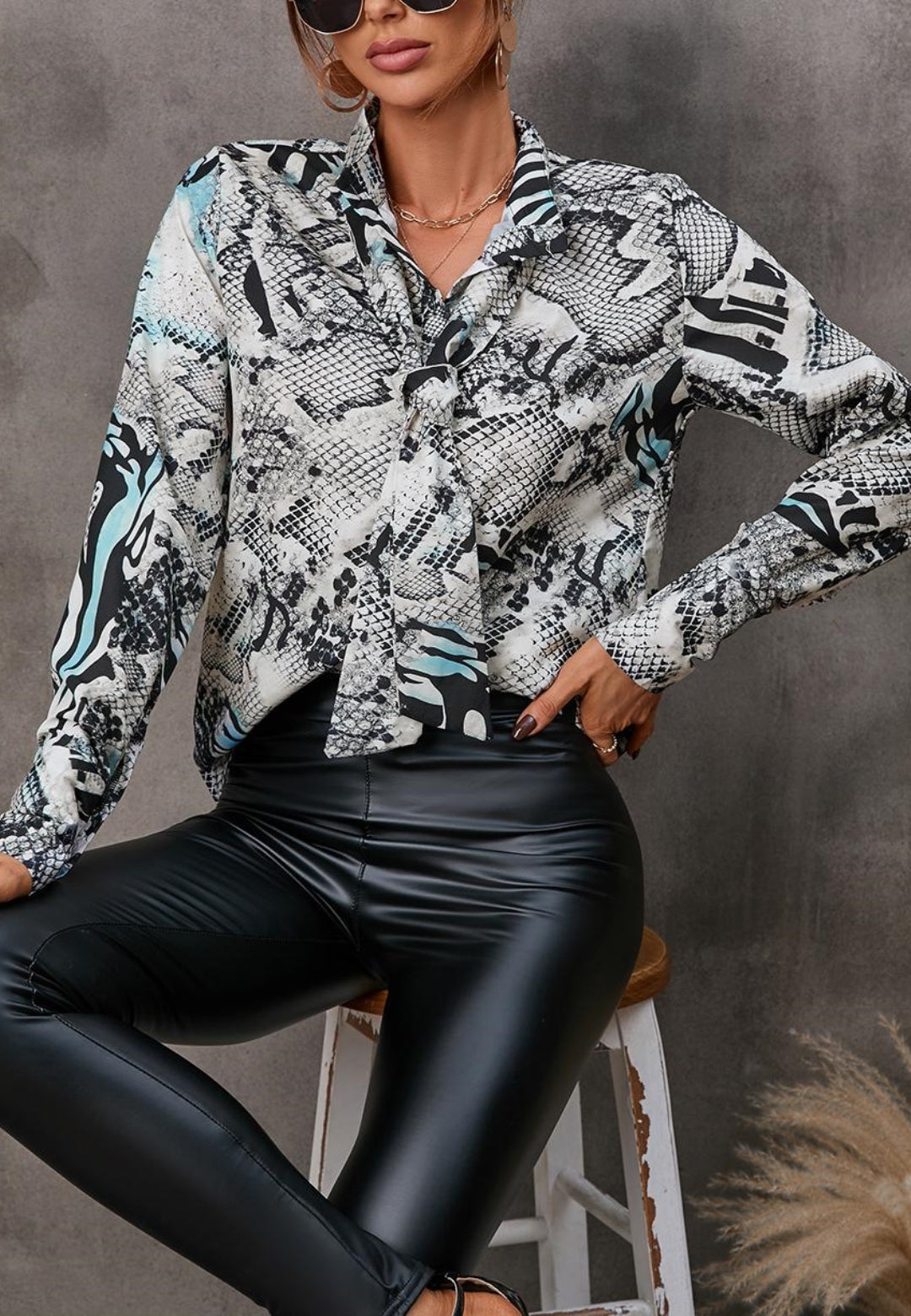 Collared Tie Neck Printed Blouse