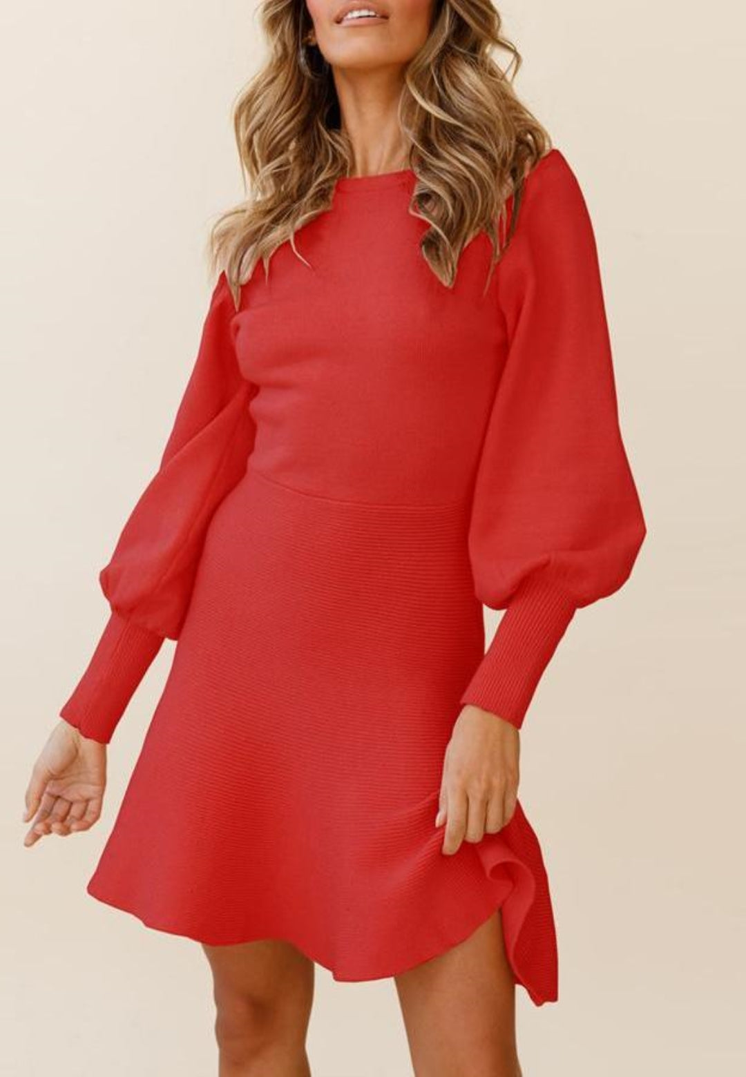 Vestido de punto acampanado con mangas de obispo