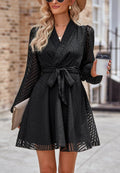 Vestido con cuello chal y estampado de chevron
