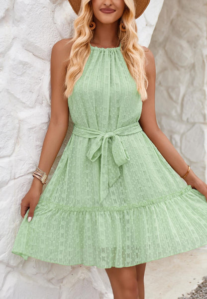 Vestido con textura geométrica y lazo en la espalda