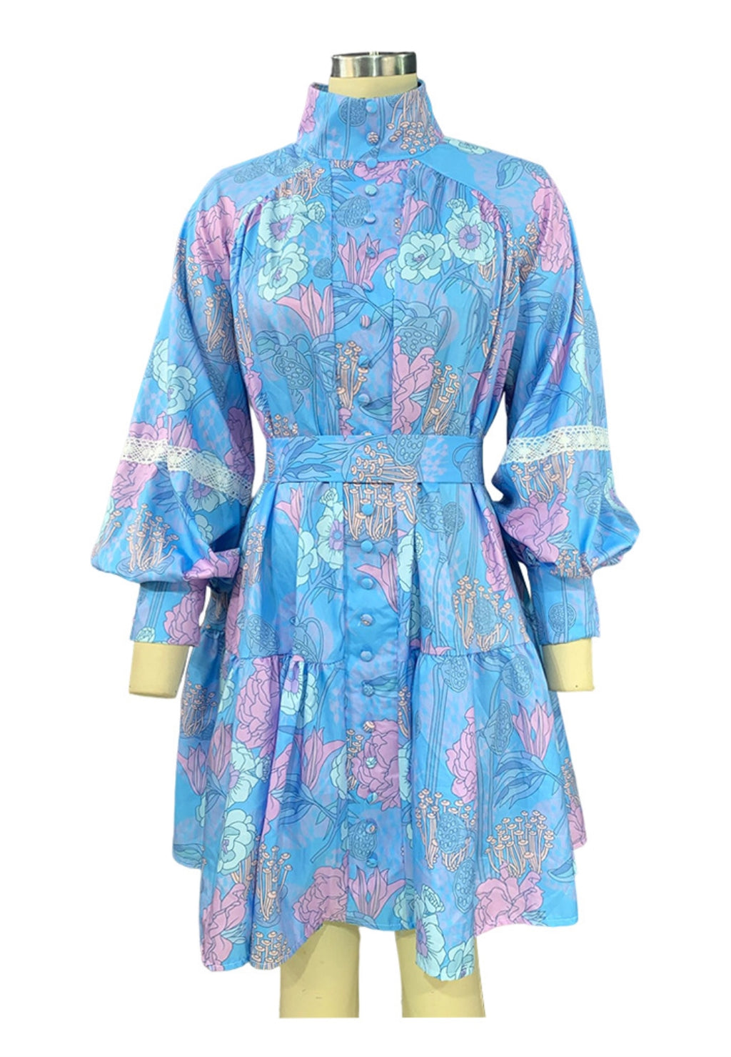 Vestido de cuello alto con mangas de obispo