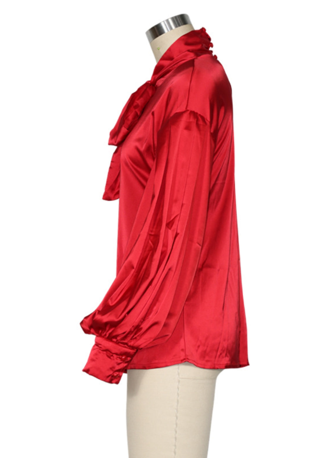 Blusa de satén con lazo en el cuello