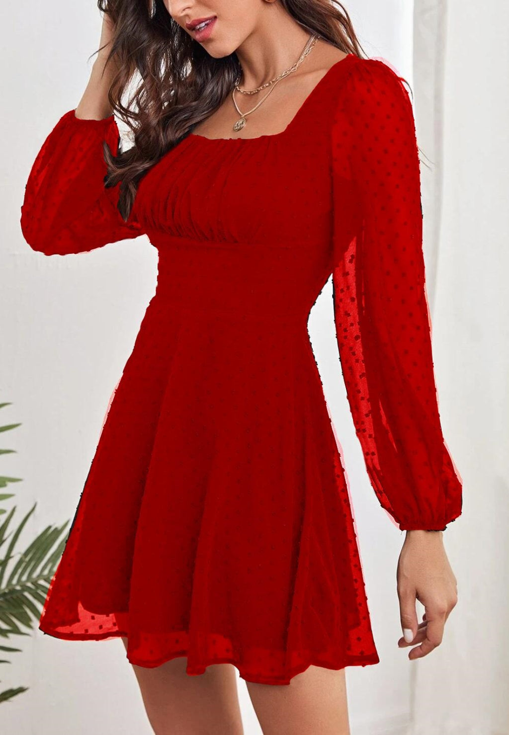 Vestido de escote cuadrado y busto fruncido