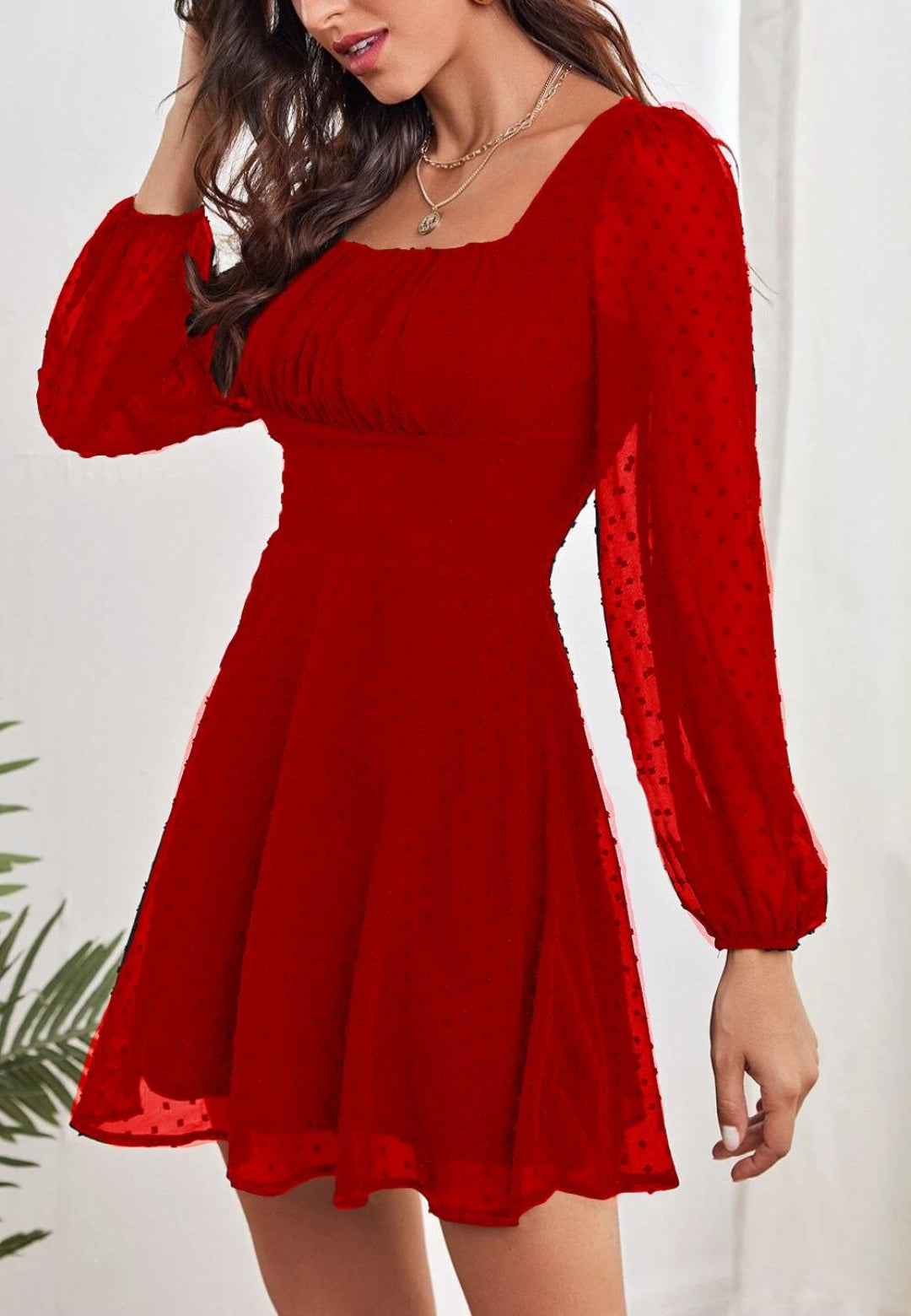 Vestido de escote cuadrado y busto fruncido