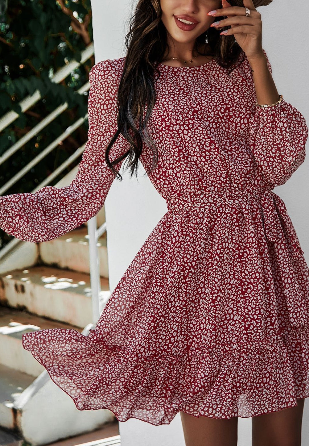 Vestido con estampado de leopardo y lazo en la cintura