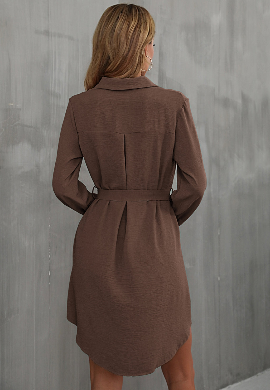 Vestido camisero con botones y cuello liso