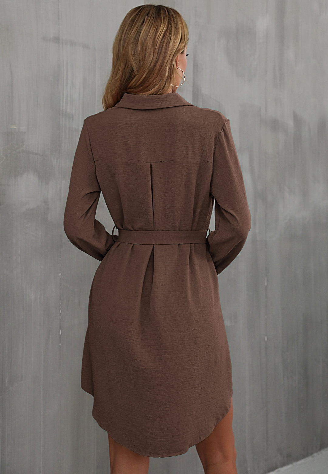 Vestido camisero con botones y cuello liso