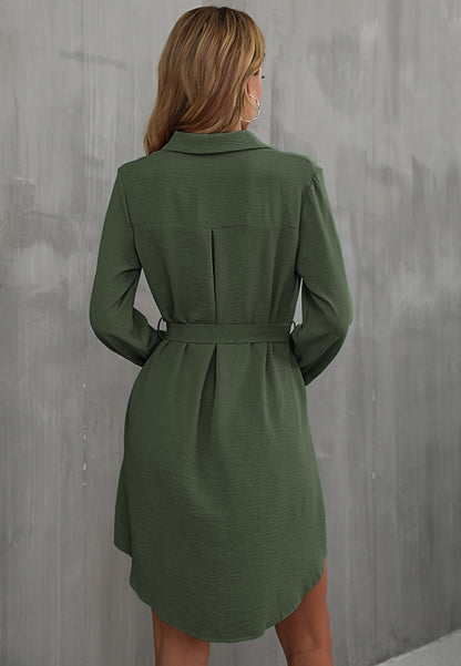 Vestido camisero con botones y cuello liso