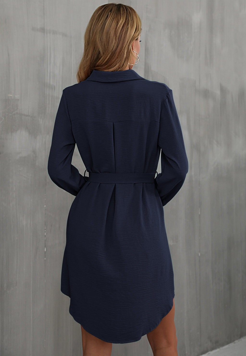 Vestido camisero con botones y cuello liso