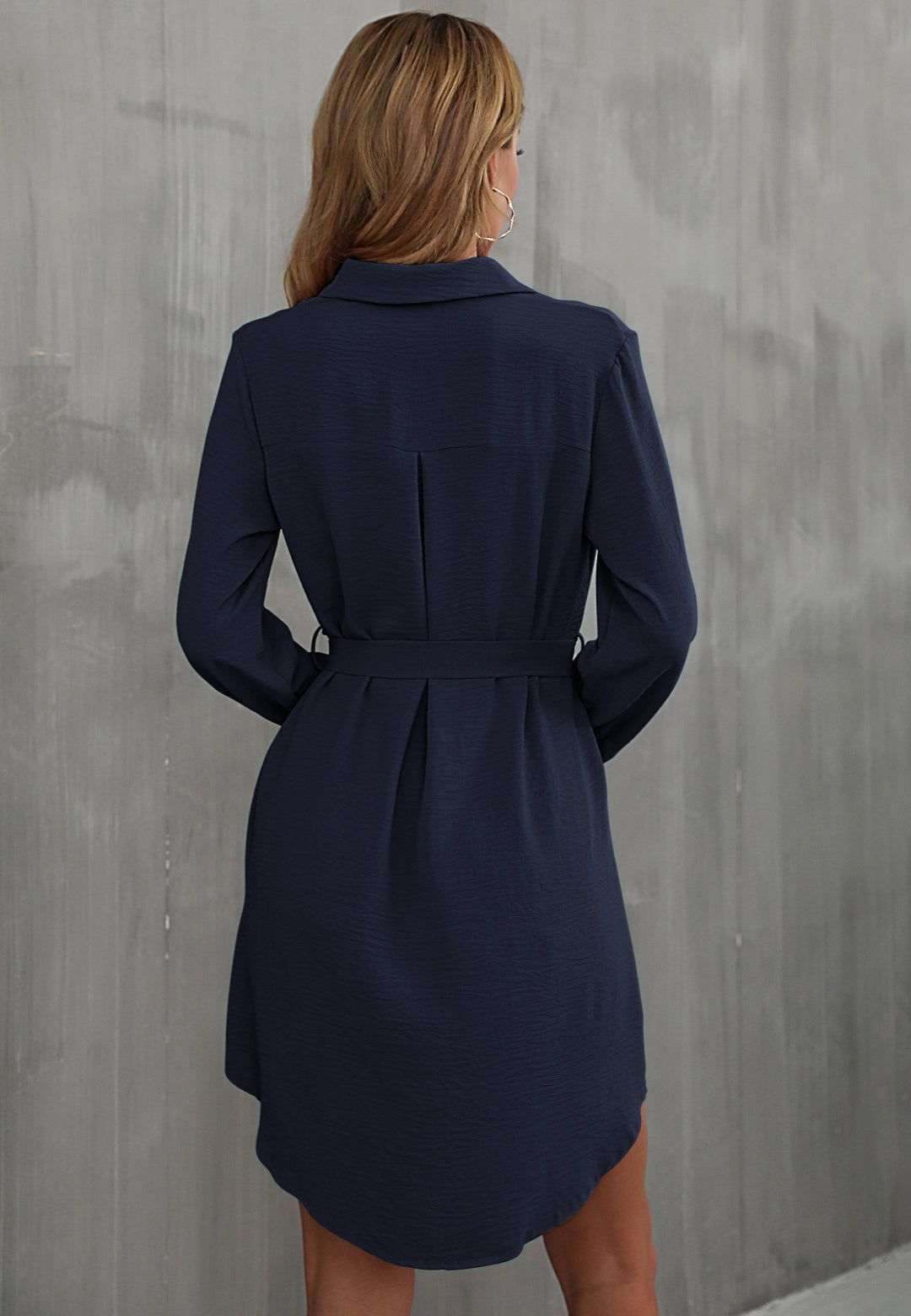 Vestido camisero con botones y cuello liso