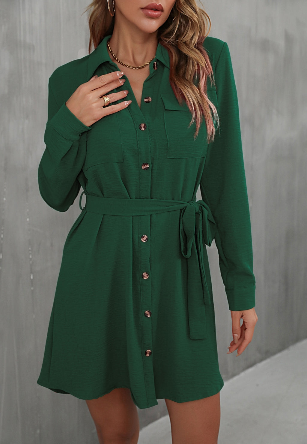 Vestido camisero con botones y cuello liso
