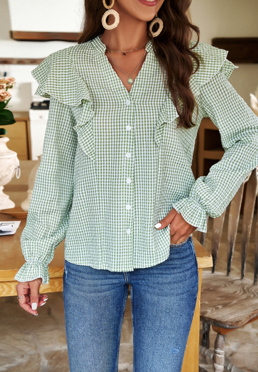 Camisa con volantes en la parte delantera y estampado de cuadros vichy