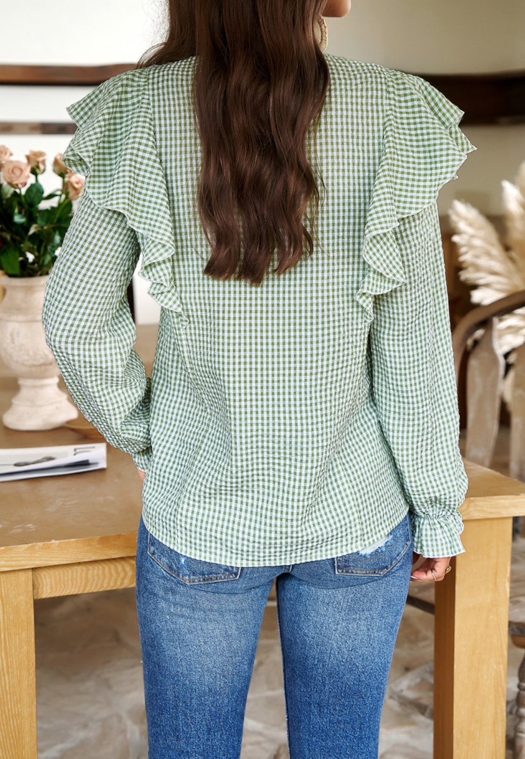 Camisa con volantes en la parte delantera y estampado de cuadros vichy