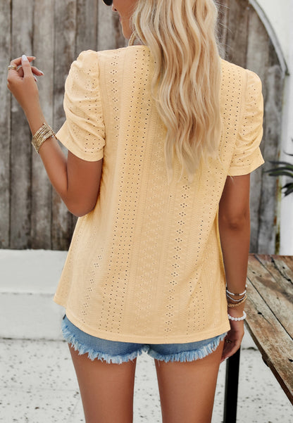 Blusa con escote cuadrado y mangas fruncidas