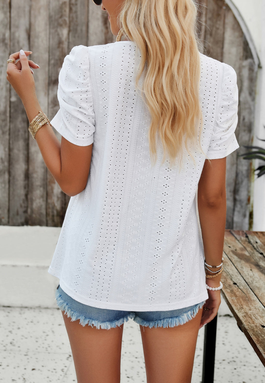 Blusa con escote cuadrado y mangas fruncidas