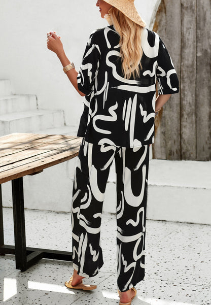 Camisa y pantalón con estampado abstracto a juego