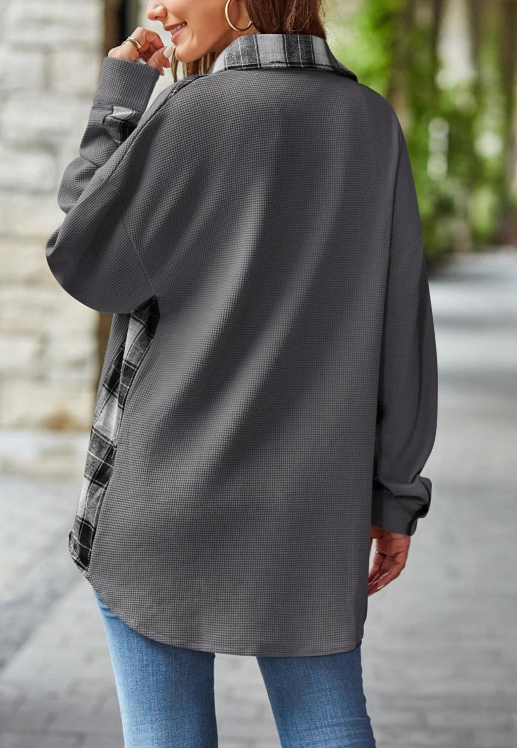 Chaqueta con detalle de estampado de cuadros