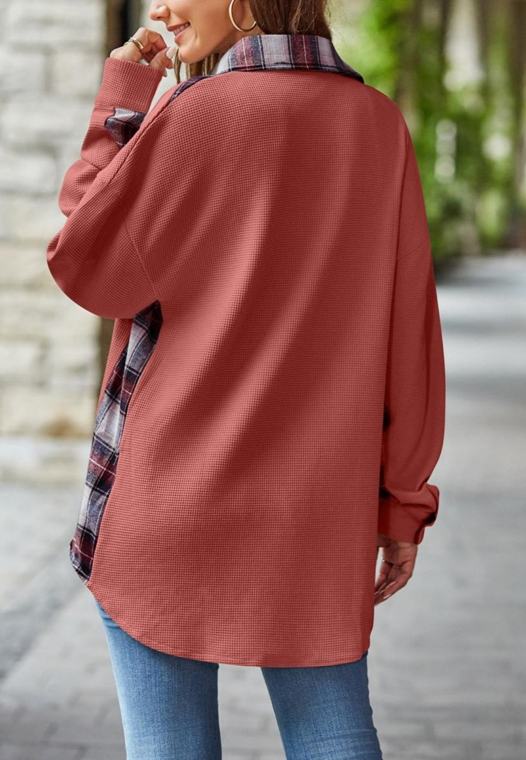 Chaqueta con detalle de estampado de cuadros