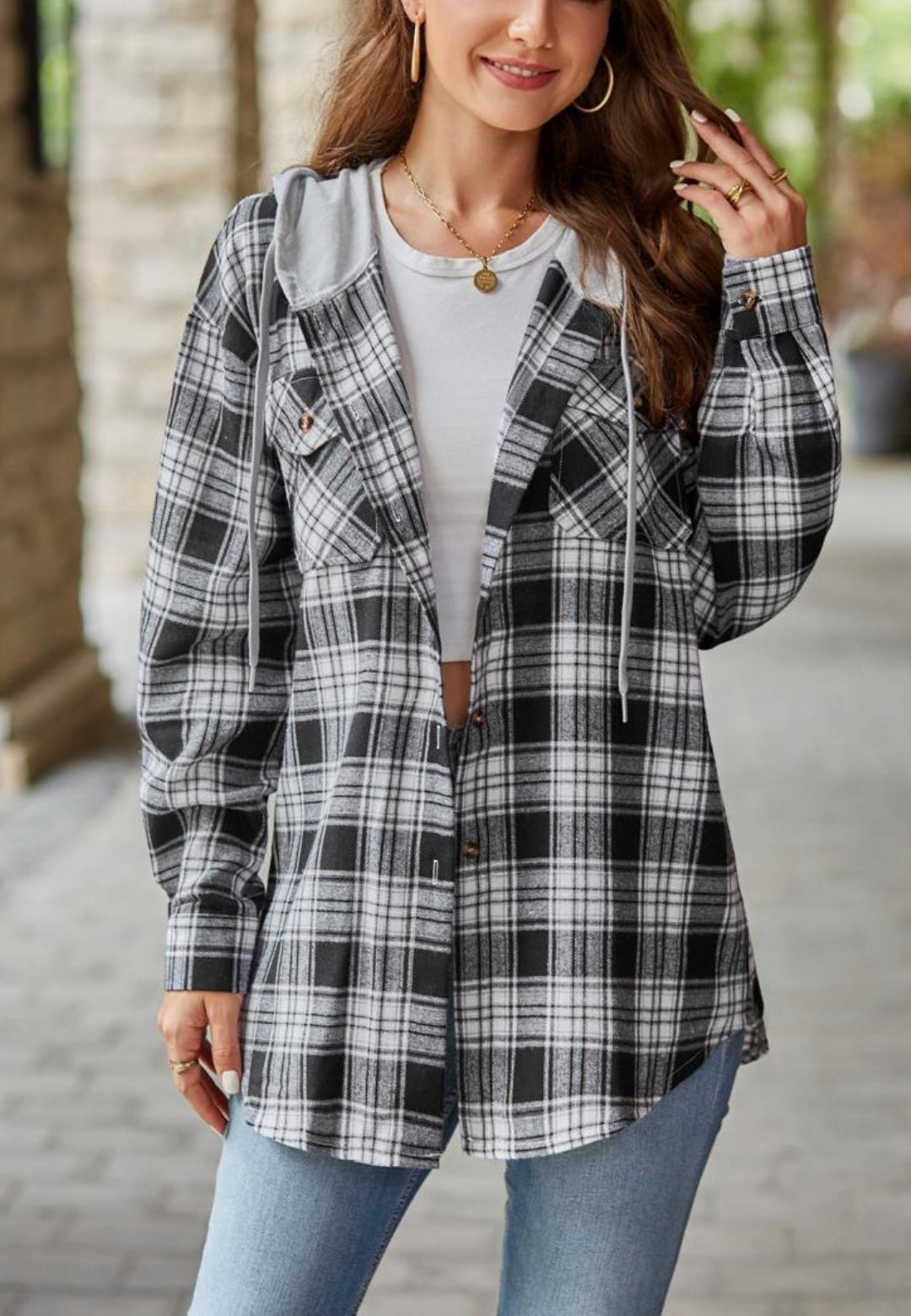 Chaqueta con capucha y estampado de cuadros
