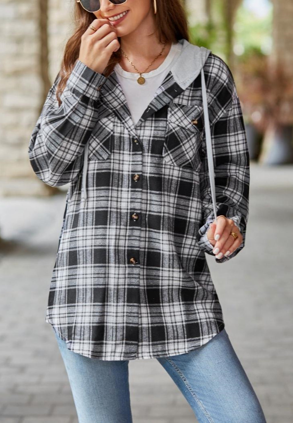 Chaqueta con capucha y estampado de cuadros