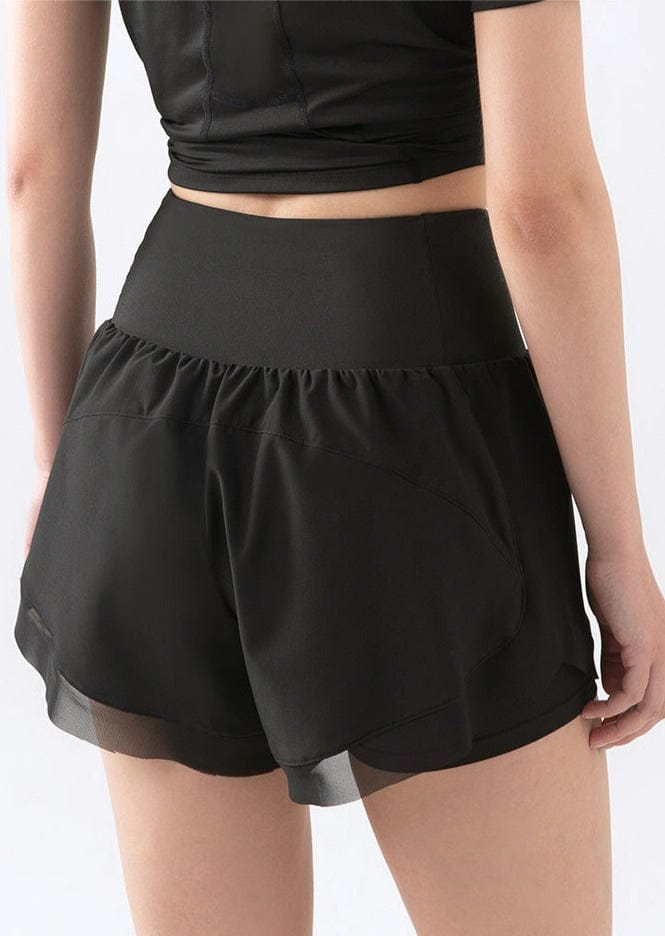 Pantalones cortos deportivos con forro de encaje de malla