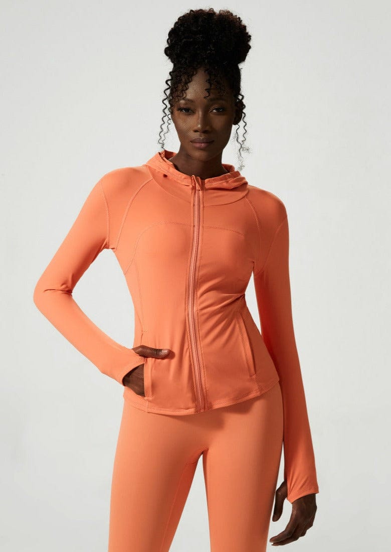 Chaqueta deportiva con capucha y cremallera