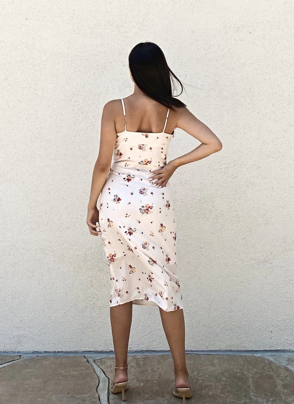 Vestido midi con nudo y estampado de flores ditsy 