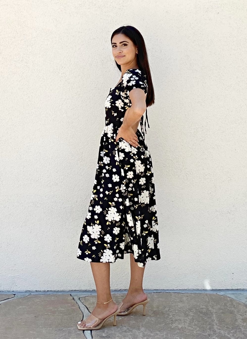 Vestido floral con doble lazo en la espalda 