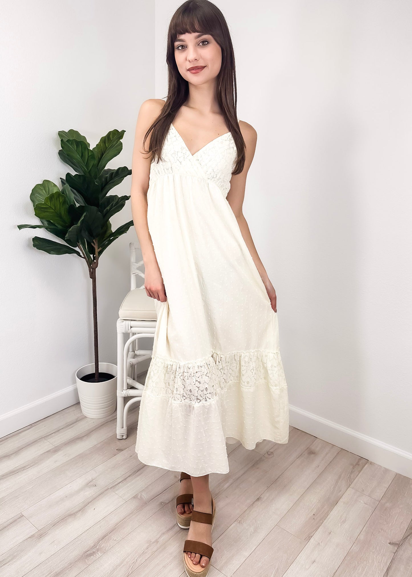 Sweetheart Neckline Clip Dot Lace Maxi Dress