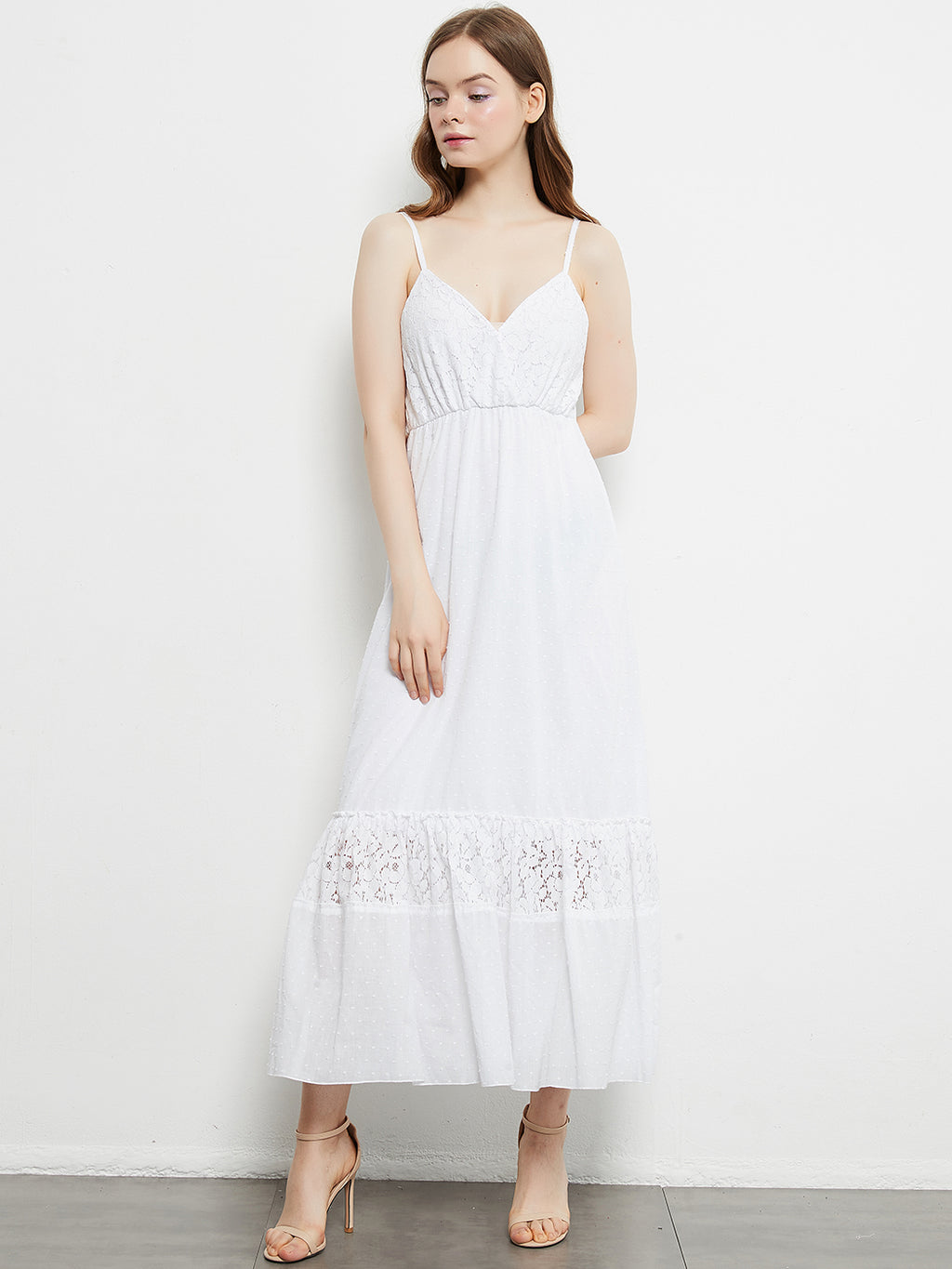 Sweetheart Neckline Clip Dot Lace Maxi Dress