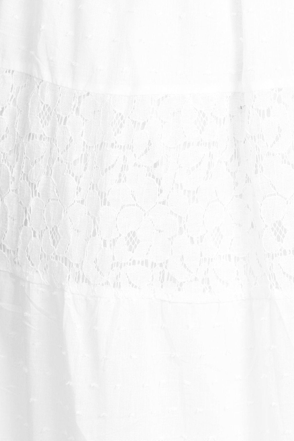 Vestido largo de encaje con hombros descubiertos